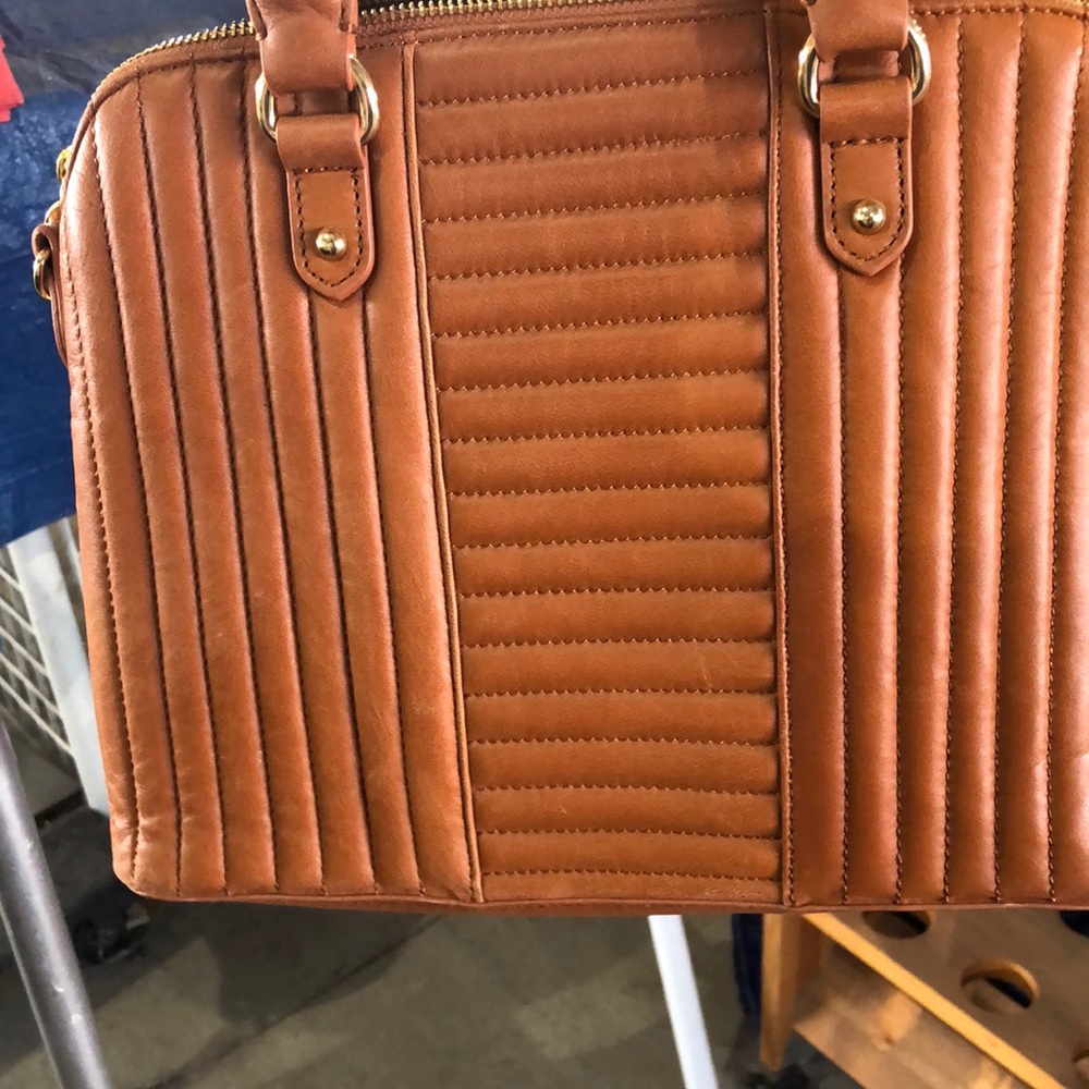 Elegant Tan Quilted Handbag(Belle Badgley Mischa)